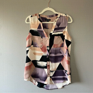 [xs] Le Chateau Abstract Print Sleeveless Blouse
Purple Pink Cream Light & Flowy